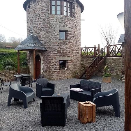 La Tour De Ver Gite Atypique Possibilite Table D'Hotes Sur Reservation Exteriör bild