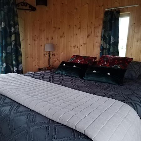 La Tour De Ver Gite Atypique Possibilite Table D'Hotes Sur Reservation Exteriör bild