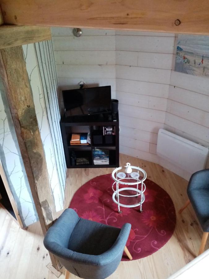 La Tour De Ver Gite Atypique Possibilite Table D'Hotes Sur Reservation Exteriör bild