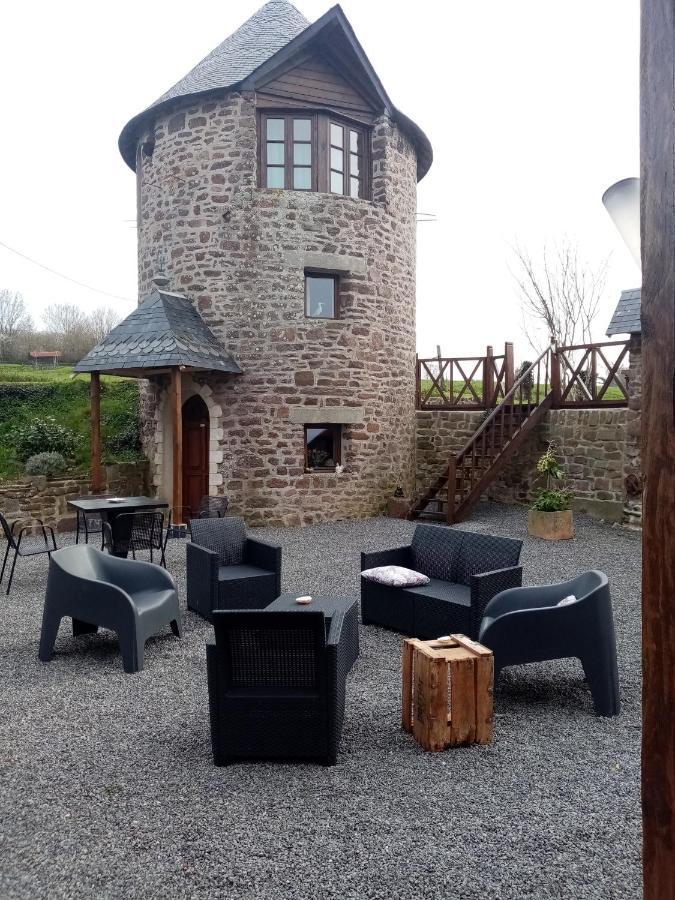 La Tour De Ver Gite Atypique Possibilite Table D'Hotes Sur Reservation Exteriör bild